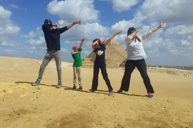 Best Full-Day Tour to Giza Pyramids Egyptian Museum and Bazaar