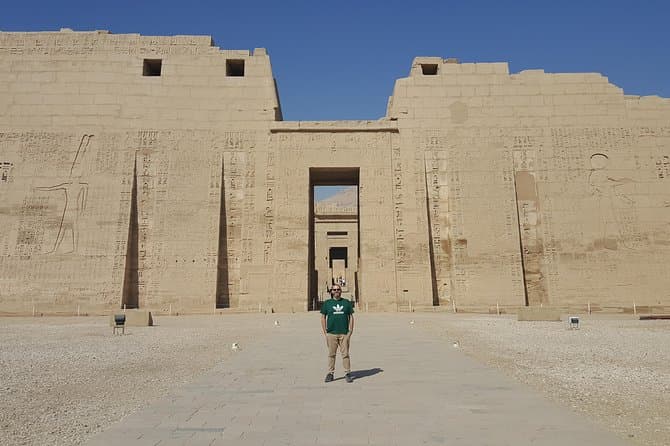 Luxor West bank (Queens valley, Habu Temple and Deir Elmadina) - Private