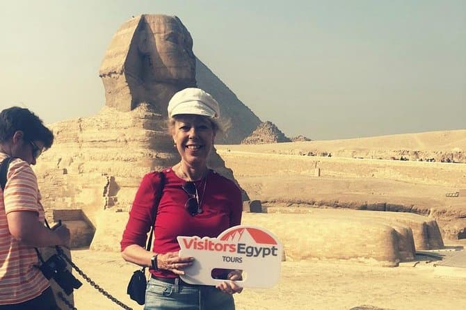 Sunset Camel Ride at the Pyramids of Egypt (Includes Local BBQ Dinner)