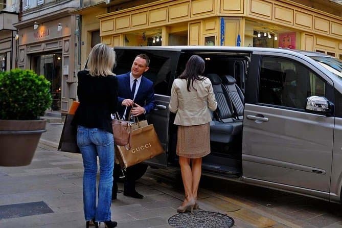 Private pickup & Transfer from & to cairo Airport