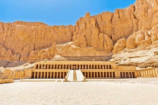 Private trip: visiting East, Dandara and lunch