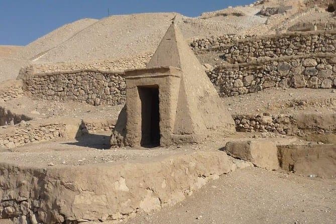 The Hidden Scenes (Valley of the Queens, Habu & Deir Al Madina)
