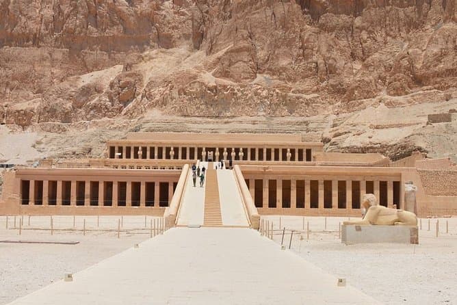 A Private full day to discover the west bank of Luxor
