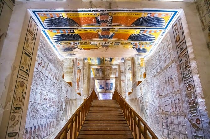 Private Valley of the Kings and Queen Hatshepsut Karnak wi/Lunch