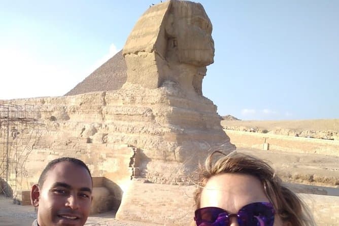 Giza Pyramids and Grand Museum GEM