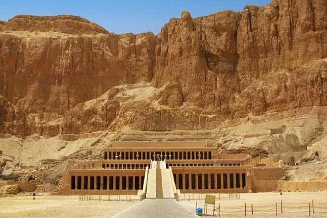Half day to the west bank of luxor with pick upp and drop off