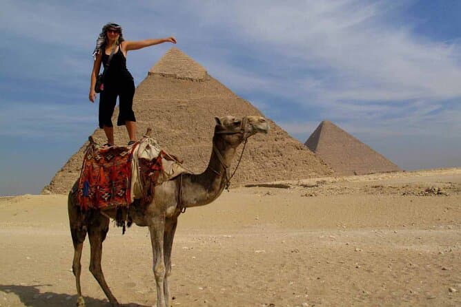 Full Day Tour To Giza Pyramids, Old Cairo & Citadel & Khan El Khalili