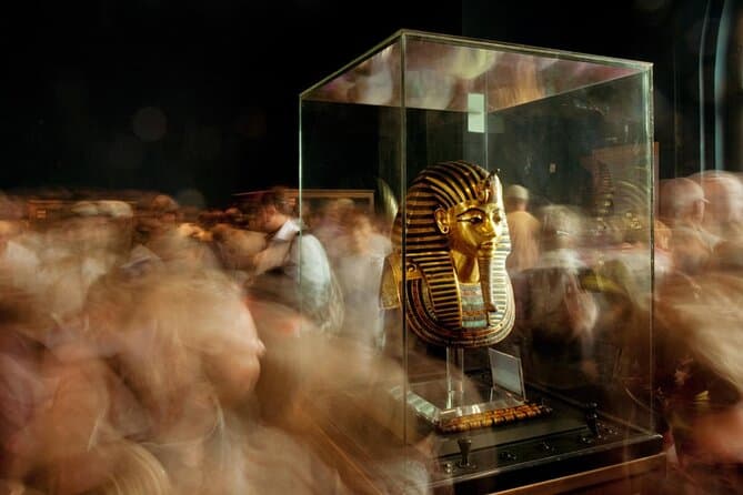 Guide & transfer half day tour to the Egyptian Museum