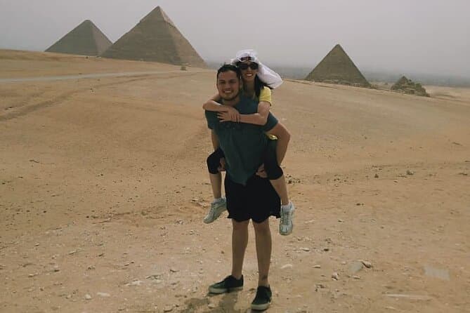 4Hours Private Pyramid with lunch&camel ride through Ancient Giza