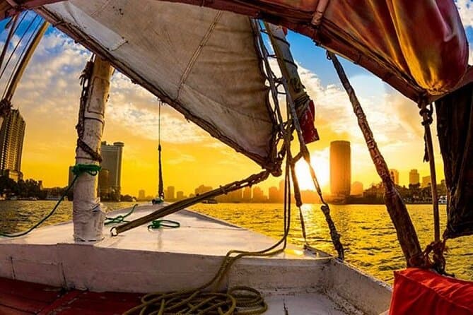 Short Felucca Ride on The Nile River and Dinner Cruise