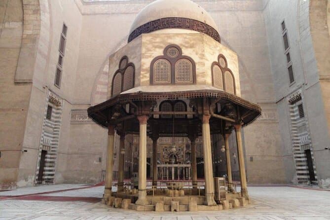 Historic Mosques & Islamic Cairo Sightseeing Tour