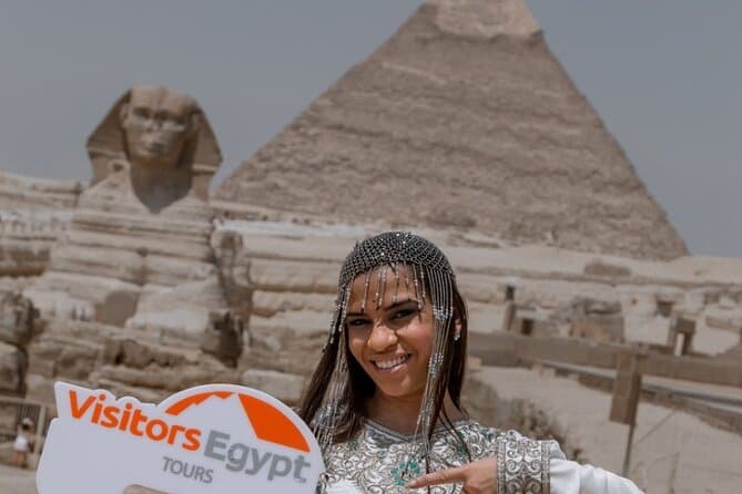 Private tour at The Pyramids & Sphinx by Camels in Cairo