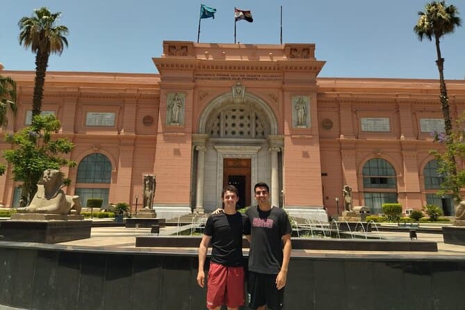 Private Egyptian Museum and Khan El Khalili Bazaar Tour with Lunch