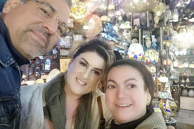 Private shopping tours from Cairo/Giza hotel with expert guide