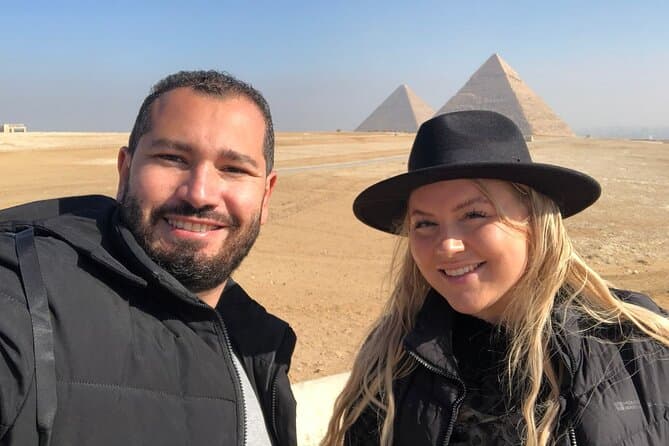 8-hours tour Giza pyramids, Egyptian museum and dinner Cruise on Nile river