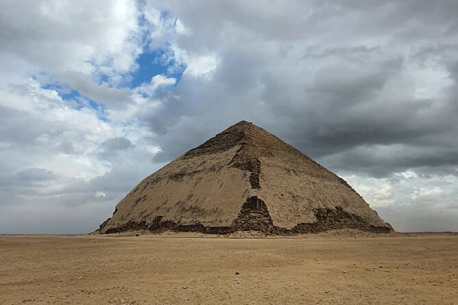 Memphis, Dahshour and Sakkara Pyramids Tour with Lunch