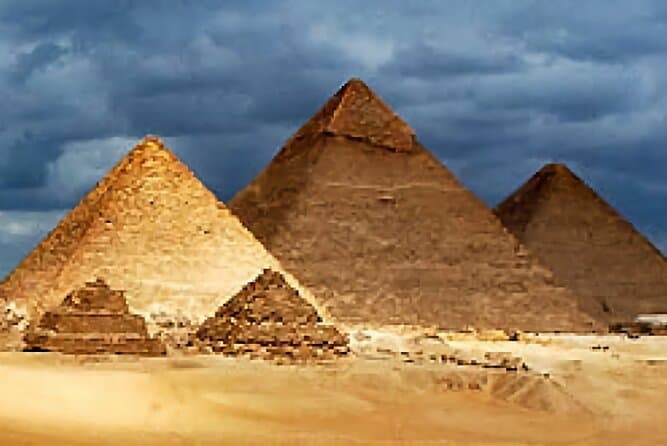 Cairo , Pyramids and Museum Private guided Tour