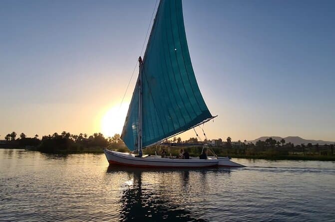 Erstaunliches Segeln bei Sonnenuntergang mit Felucca in Luxor -2 Stunden (Privat)