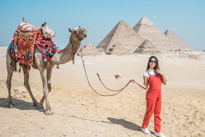 Cairo Layover Tour to Giza Pyramids, Sphinx And Grand Museum