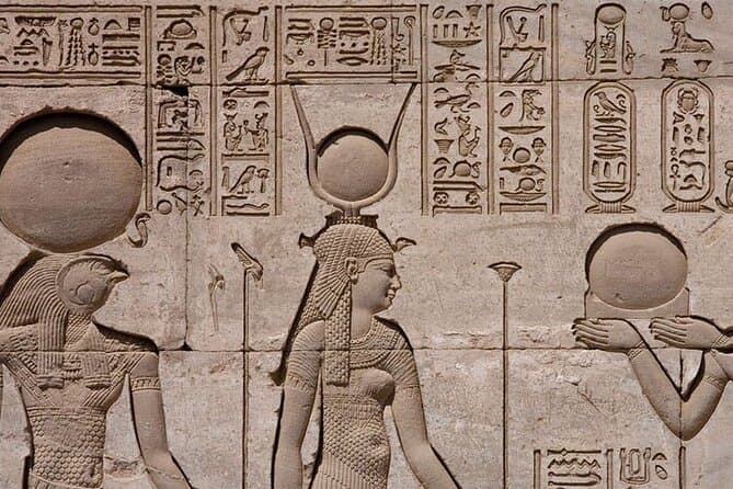 Valley of the Nobles /Habu Temple & Deir El Medina