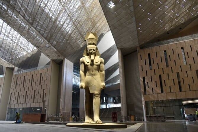 Full-Day Tour to the New Grand Egyptian Museum and Giza Pyramids
