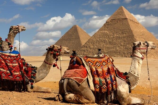 Day Tour to Giza Pyramids Memphis, Dahshur and Saqqara Pyramids