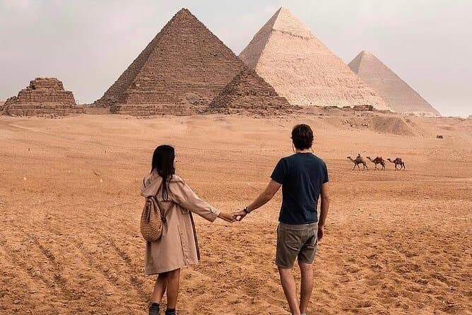 Private Tour to Pyramids ,Sphinx & Egyptian Museum from Hurghada