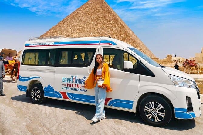 Tour nach Kairo und die Pyramiden ab Hurghada im privaten Fahrzeug