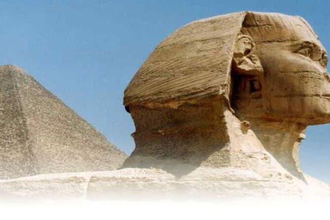 Day trip Hurghada Cairo by plane & GEM Grand Museum