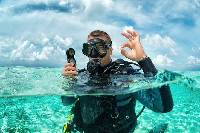 Hurghada: Full-Day Diving Tour with Lunch & Two Dive Sites