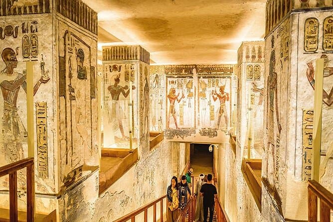 Luxor full Day Tour،Karnak, Luxor ,Valley of Kings & Hatshepsut