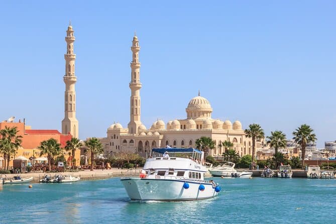 Private Guided City Tour in Hurghada with Shopping