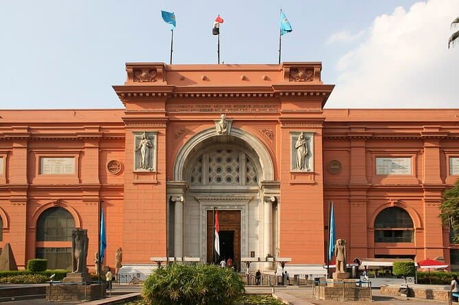 Half day tour to Old Egyptian museum