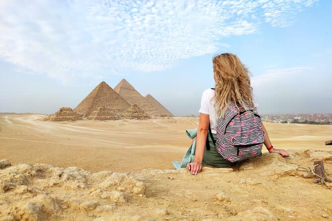 Piramidi di Giza, Sfinge, Saqqara e Menfi — tour di un'intera giornata del Cairo