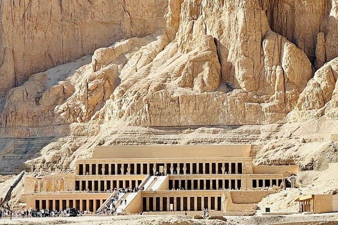 Private tour: Luxor& karnak Temples , valley of the kings & More