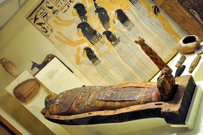 Half-Day Tour: Luxor Museum & Mummification Museum