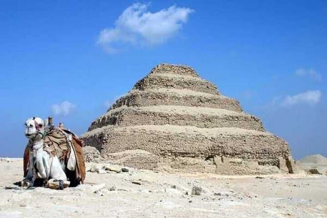 Private Tour: Pyramids, Memphis & Sakara With Lunch & Drinks