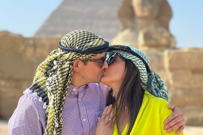 Private Cairo Tour to Giza Pyramids, Egyptian Museum and Bazaar