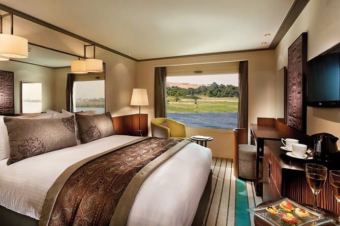 Nile Cruise Ultra Deluxe from Luxor to Aswan - 5 Days