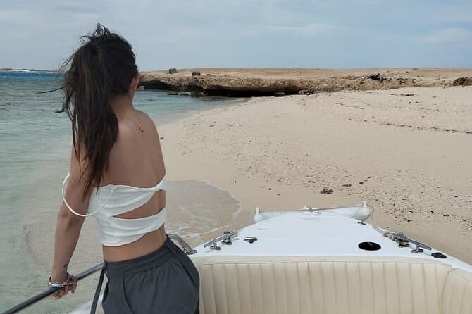 4 Hours Private Speedboat Tour with Snorkeling
