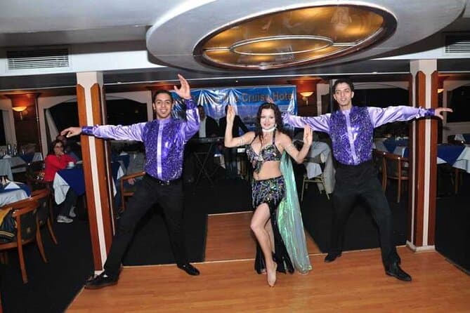 Private Nile Dinner Cruise Cairo with Live Show