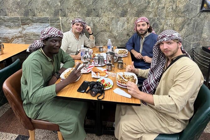 Food tour to traditional Egyptian restaurants from cairo or giza