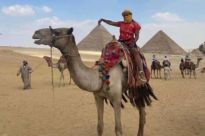 Cairo layover to Giza pyramids and Sphinx