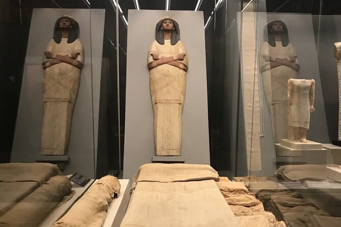 Mummies Museum, Great Sphinx, and Bazaar Guide on site Tour