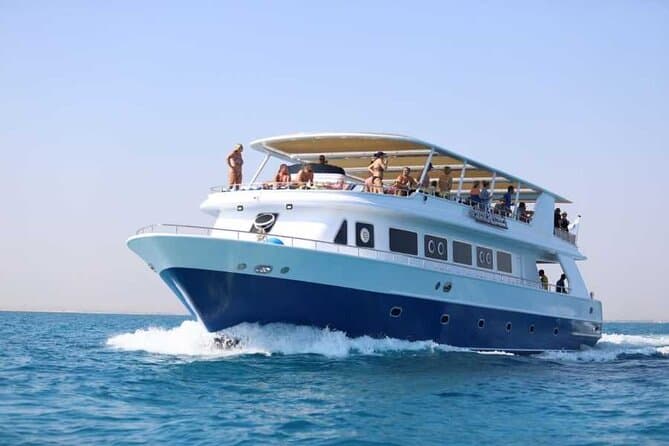 Luxury Private Yacht Day Tour to Ain Sokhna from Cairo