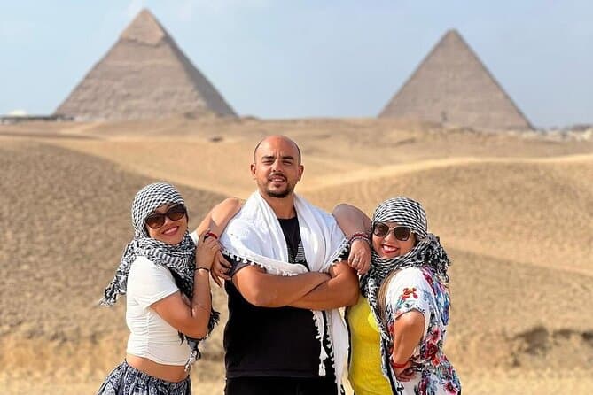 Day Tour Pyramids Sphinx and Egyptian Museum with Felucca