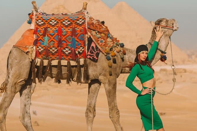2 Hour Private Camel Ride Around Giza Pyramids Gate