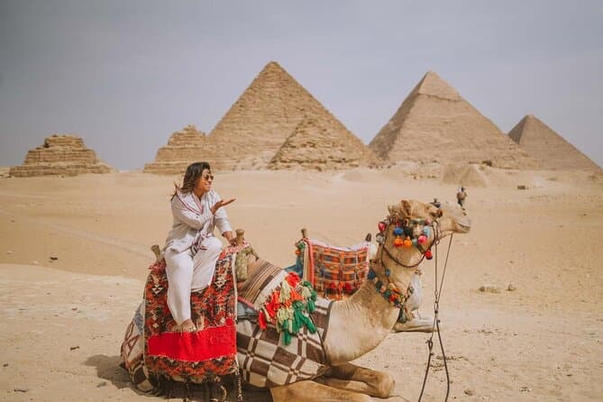 Private Tour Giza Pyramids, Sakkara , Memphis with Lunch & Camels