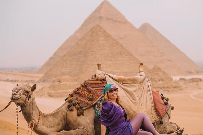 VIP Private Tour Giza Pyramids ,Sphinx and Coptic Cairo