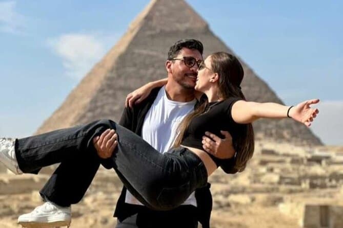 Day Tour to Giza Pyramids and The Great Sphinx